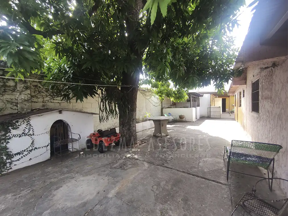 Ledezma Asesores Vende Casa cerca de la avenida Nueva Granada en Ciudad Bolívar Venezuela